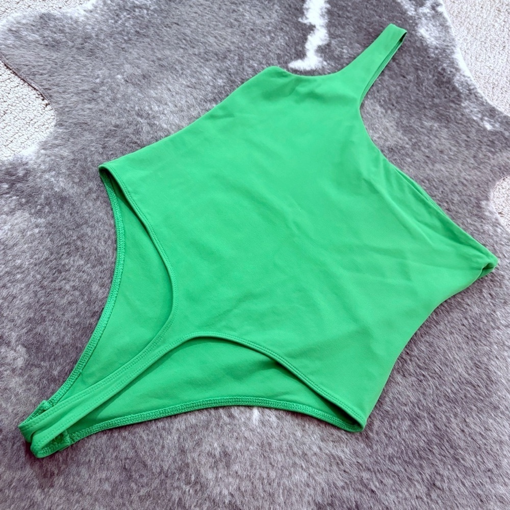 Aritzia Babaton Contour One Shoulder Bodysuit - Picture 6 of 11